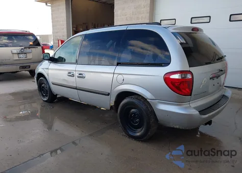 2005 Chrysler Town & Country from USA, damaged, VIN 1C4GP45R15B308542